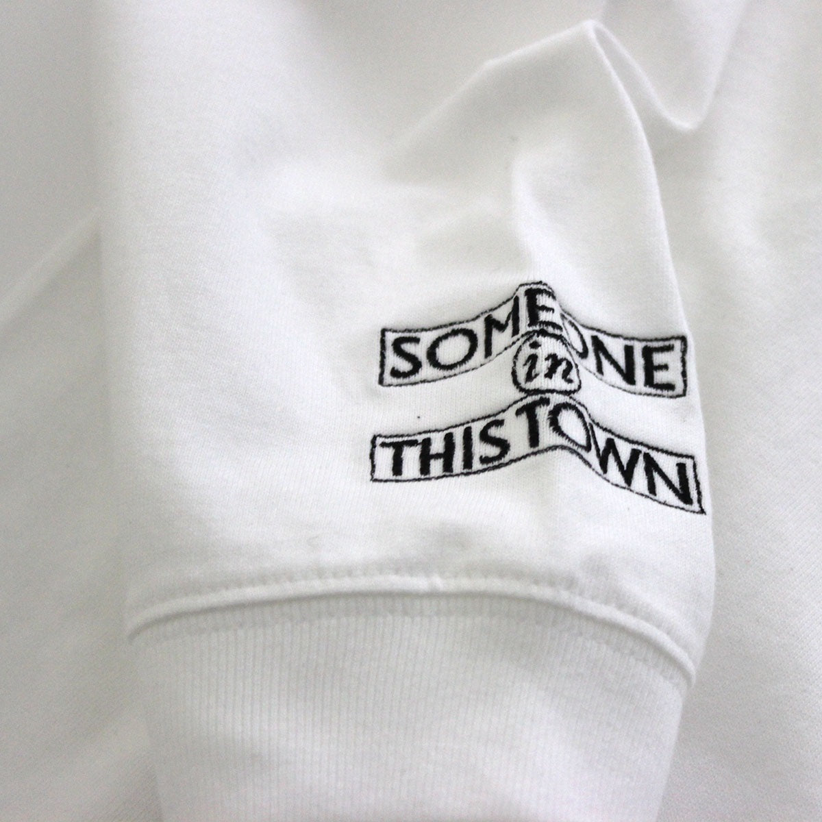 【ドラマW/誰かがこの町で】WOWOWオリジナル長袖Tシャツ