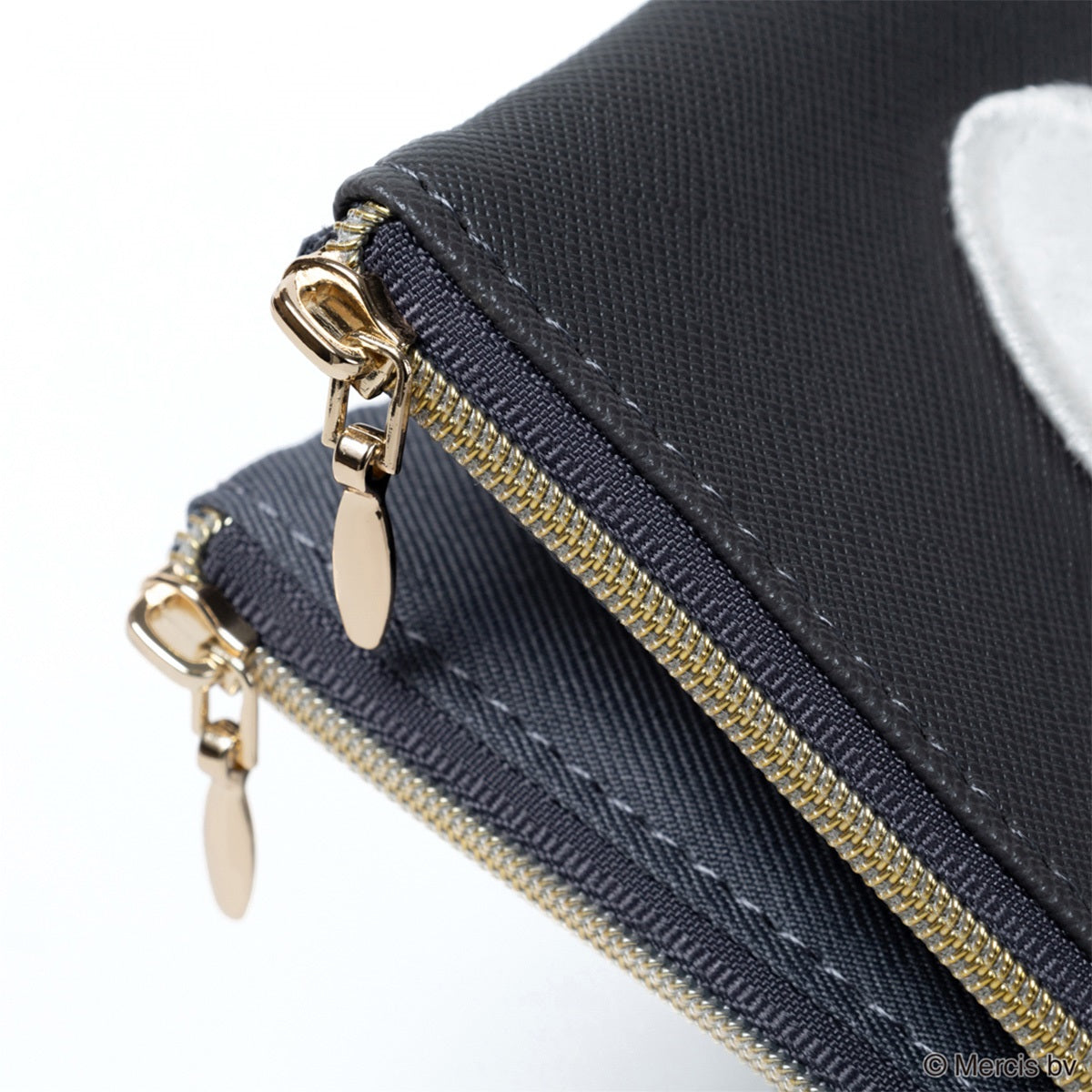 【キャラクターグッズ】BRUNA ブルーナ/BOA APPLIQUE二つ折りポーチ