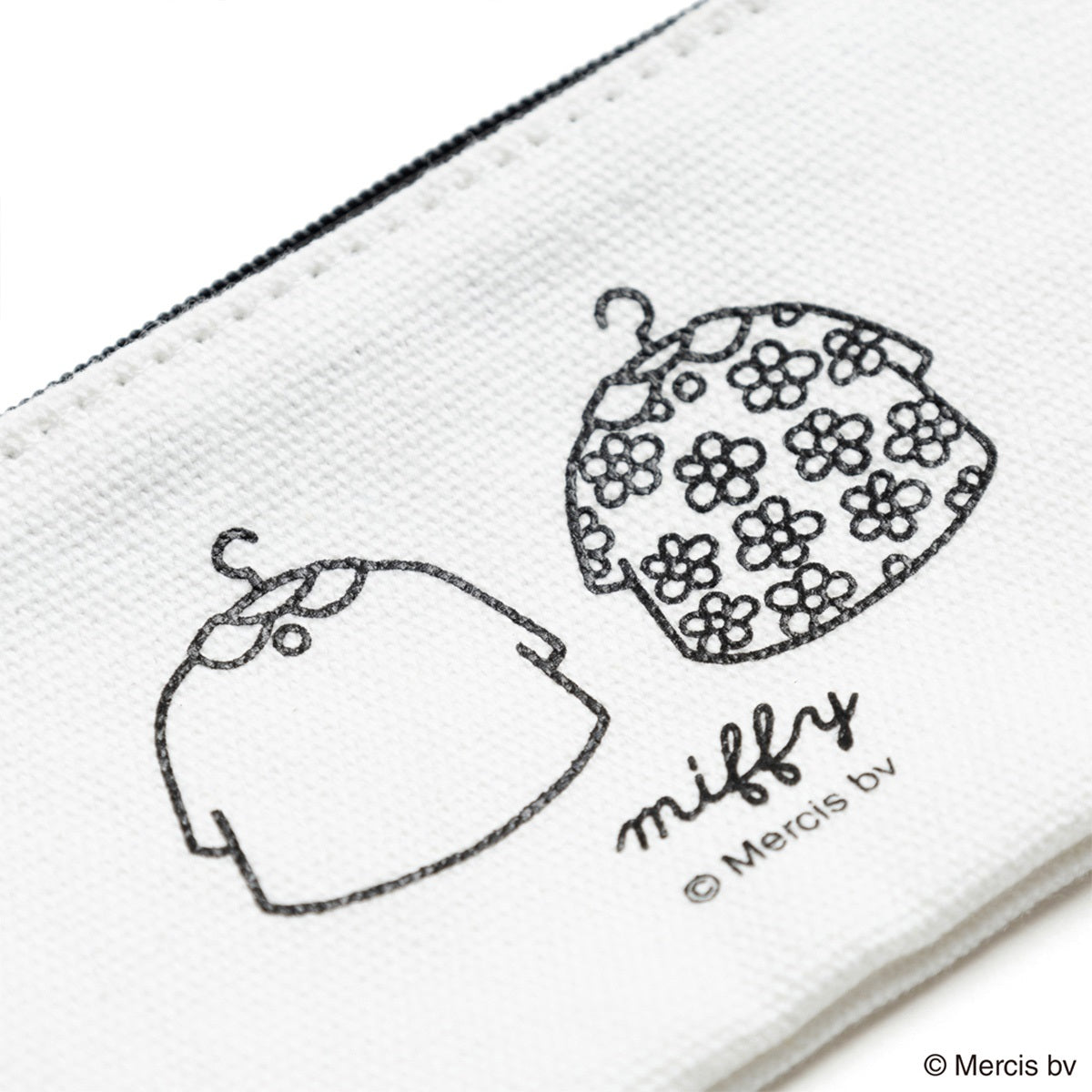 【キャラクターグッズ】MIFFY ミッフィー/MONOTONE ミニフラットポーチ