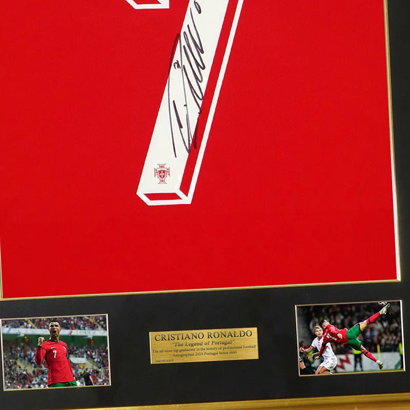 【メモラビリア】ロナウド直筆サイン入りポルトガル代表2024ホームユニフォーム特製フレーム