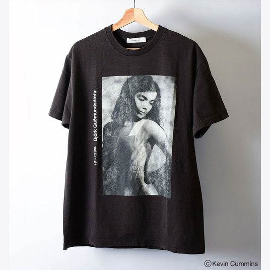 ビョーク(Bjork)Tシャツ
