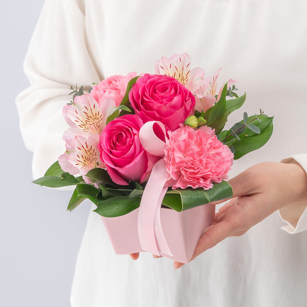 〈HIBIYAKADAN〉ピンク系アレンジメント(販売期限:2026/4/17(金)まで)