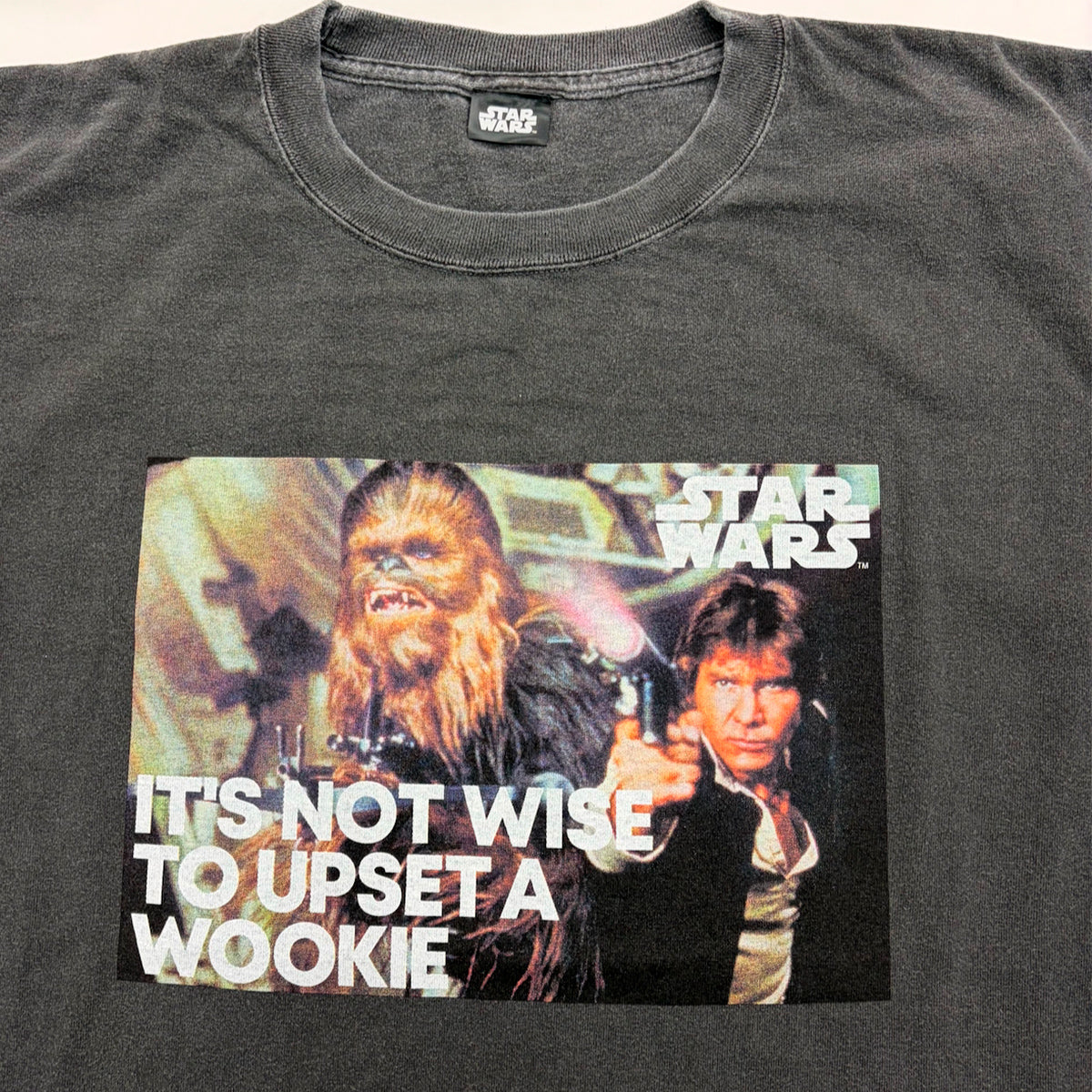 映画『スター・ウォーズ』 グラフィックTシャツ IT'S NOT WISE TO UPSET A WOOKIEE