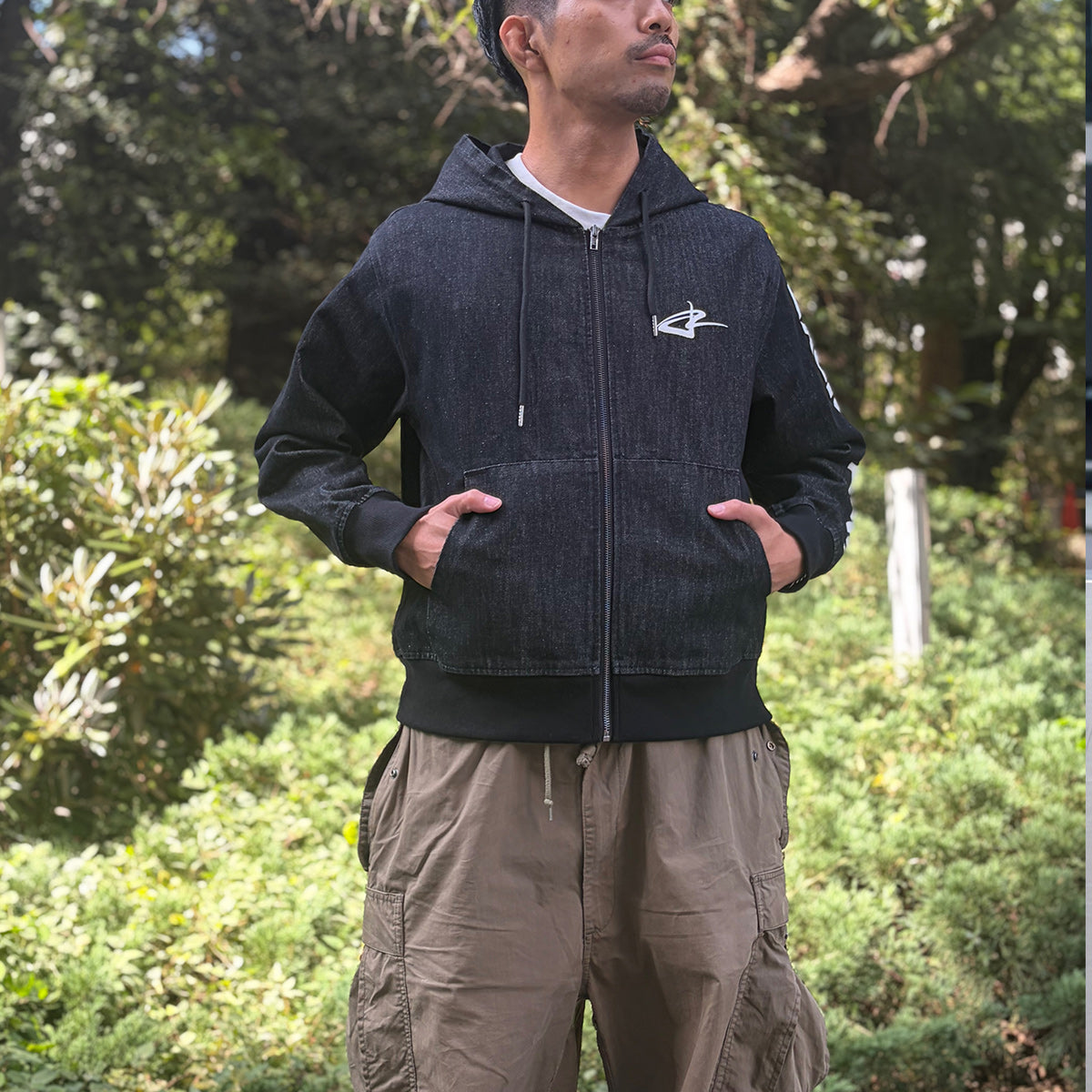 モデル身長177cm Lサイズ着用
