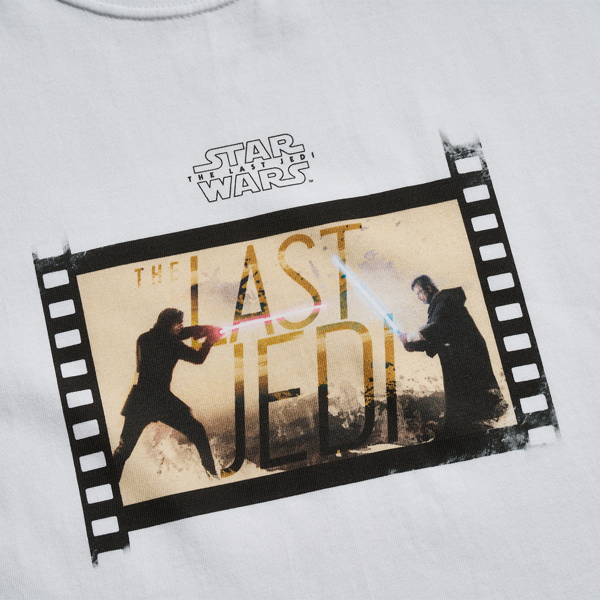 「スター・ウォーズ」ライトセーバーデュエル Tシャツ エピソード8