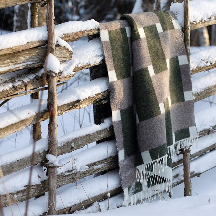 ラプアン カンクリのPUNOS ブランケット 130 x 180cm