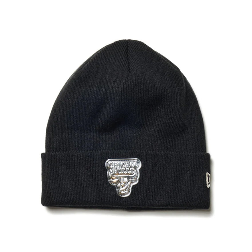 【NBA】NewEra ベーシック カフニット シカゴ・ブルズ METALロゴ（BULLS）
