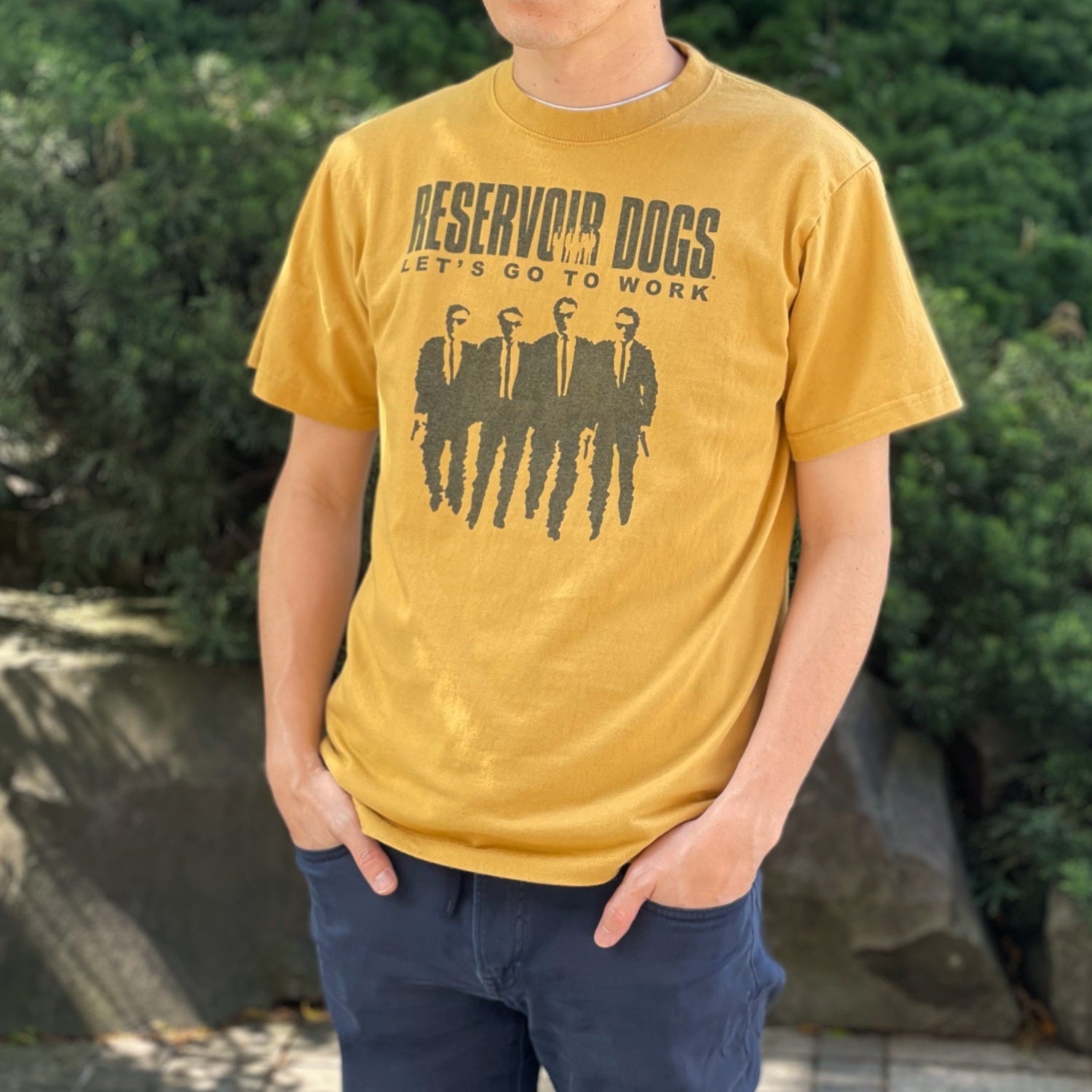 【映画／アパレル】レザボア・ドッグス「LET'S GO TO WORK」（イエロー）