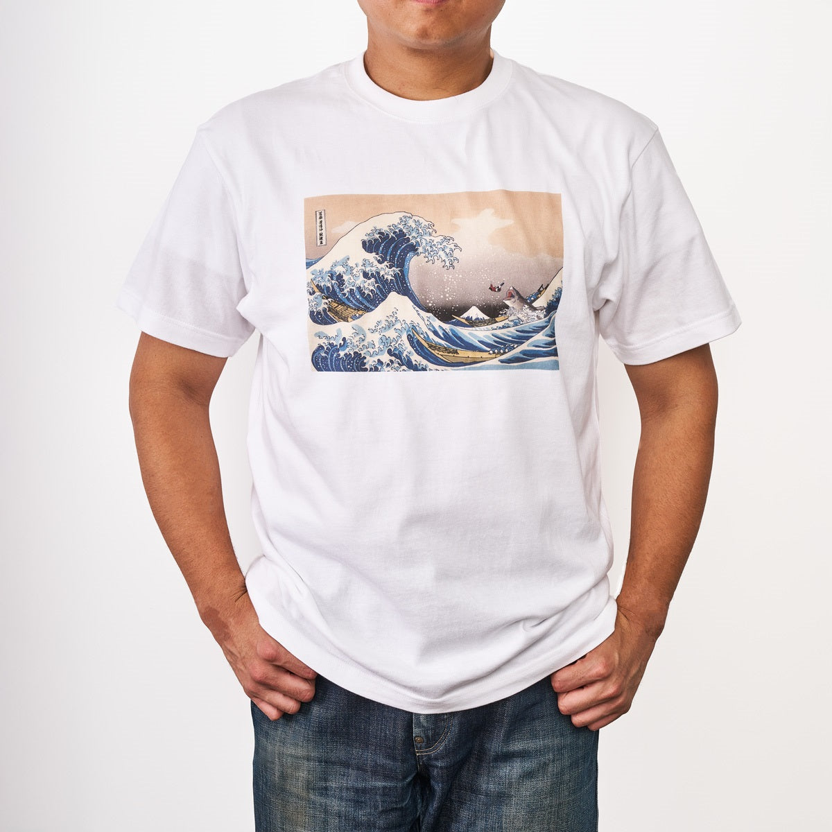 【映画／WOWOW サメ万博2025】 『温泉シャーク』　冨嶽 暑海沖 鮫浪裏 浮世絵Tシャツ（WOWOWオリジナル）