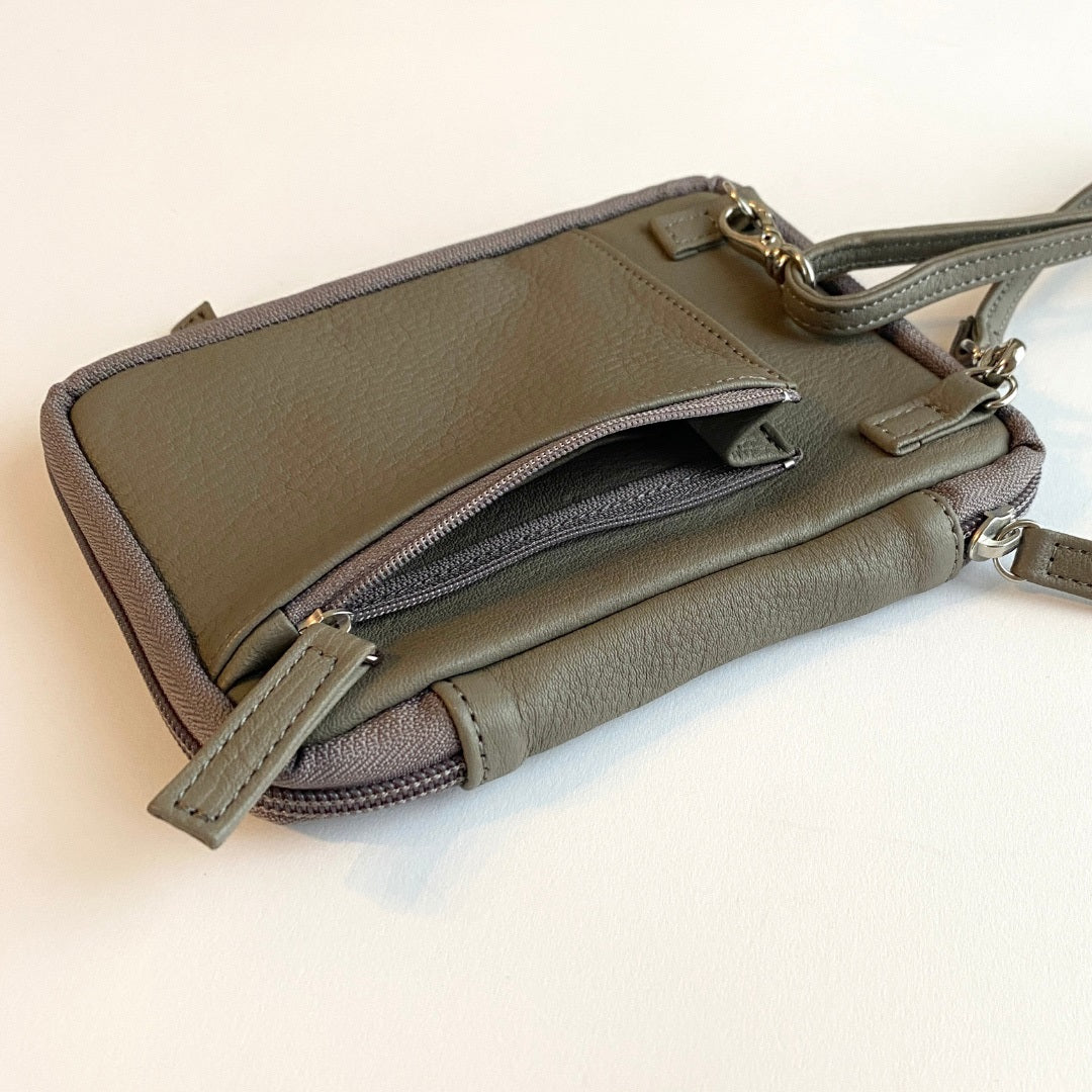 【ドラマと読書】読書グッズ　文庫判 読むしかできないブックショルダー　ディアレザー