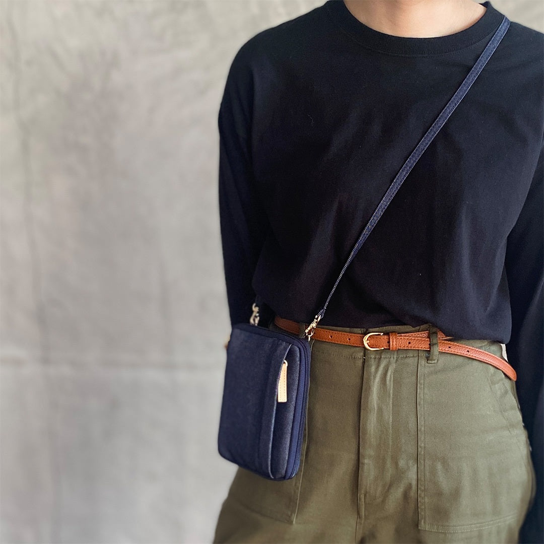 【ドラマと読書】読書グッズ　文庫判 読むしかできないブックショルダー [2way]