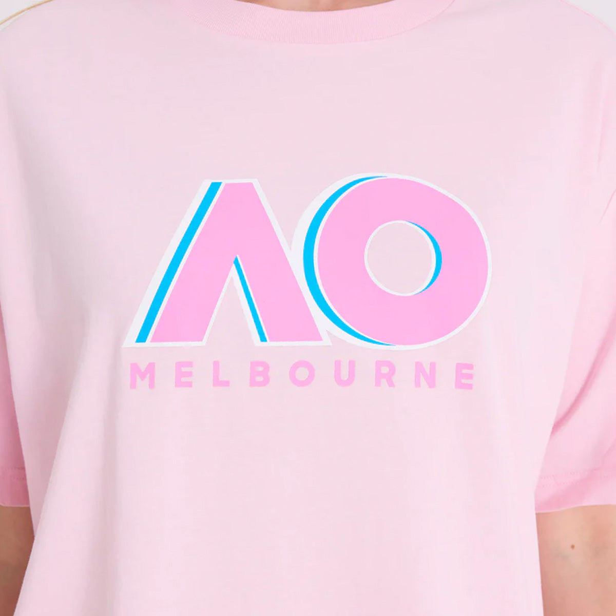 全豪オープンテニス】AO立体ロゴ Tシャツ | WOWOW百貨店