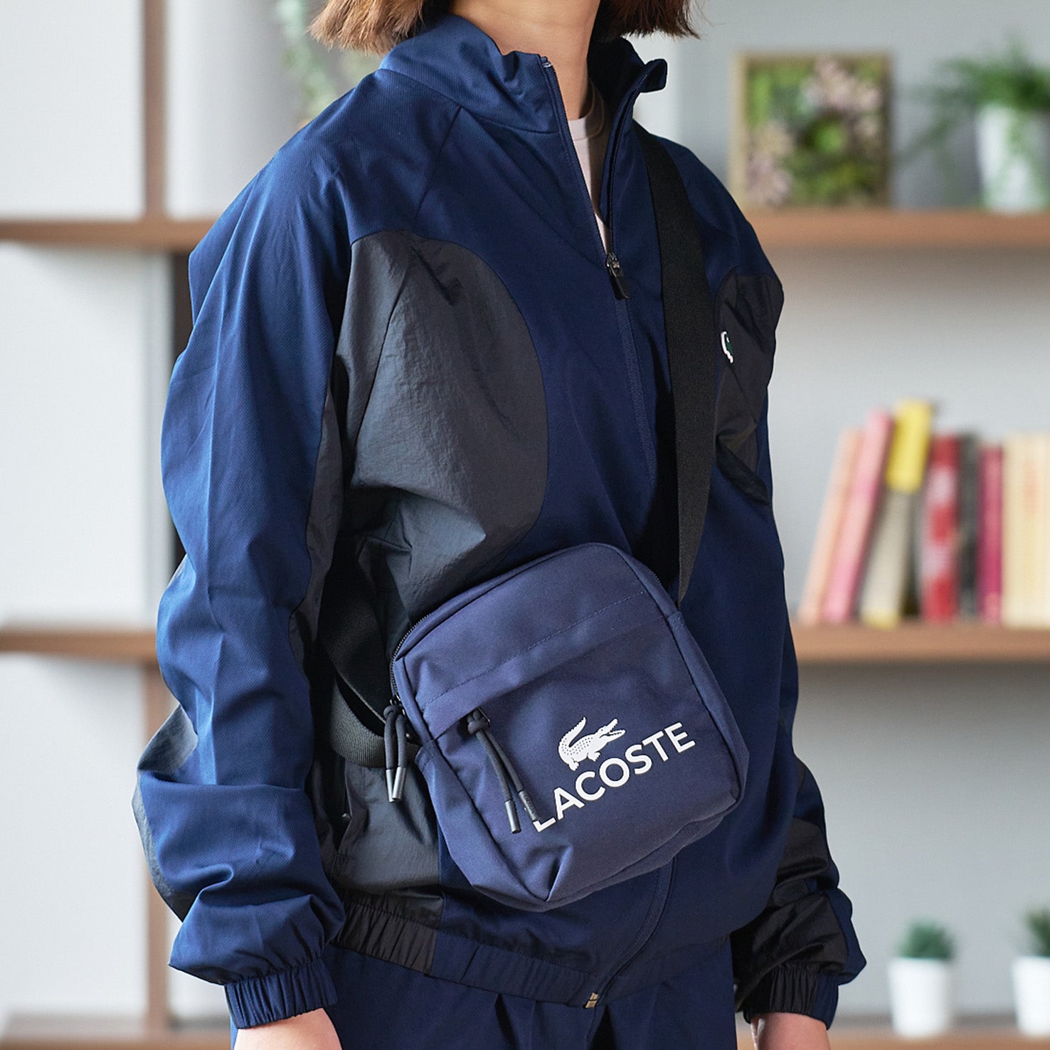 ラコステ/LACOSTE】カメラバッグ | WOWOW百貨店