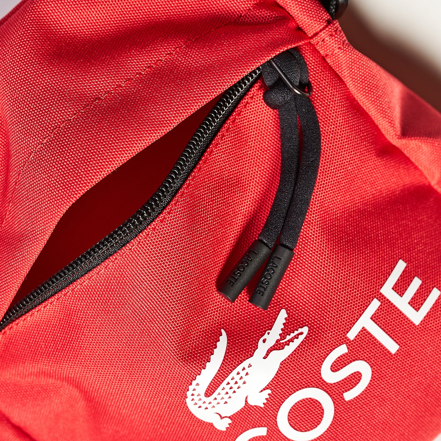 ラコステ/LACOSTE】カメラバッグ | WOWOW百貨店