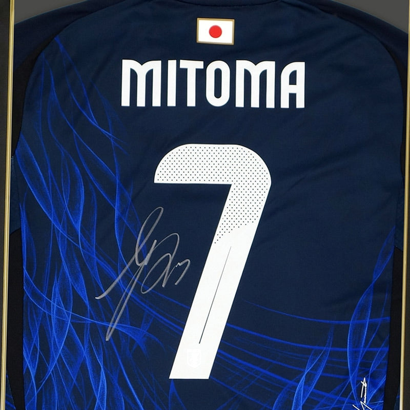 【メモラビリア】三笘薫 直筆サイン入り日本代表2024ホームサッカーユニフォーム特製フレーム