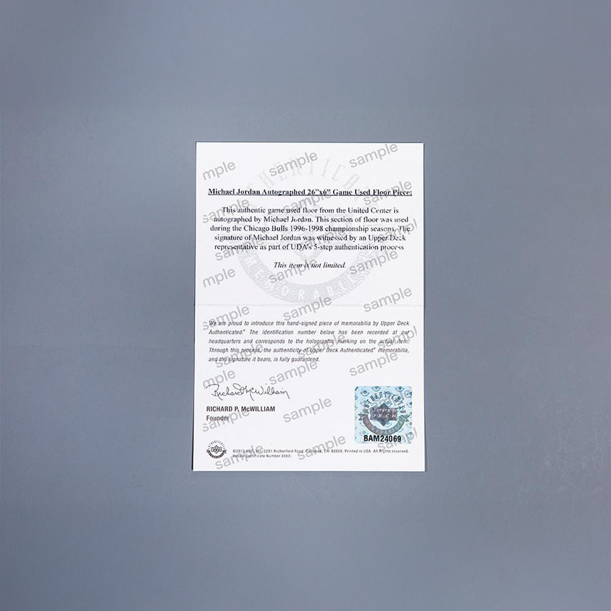 メモラビリア】マイケル・ジョーダン直筆サイン入り NBA実使用フロア
