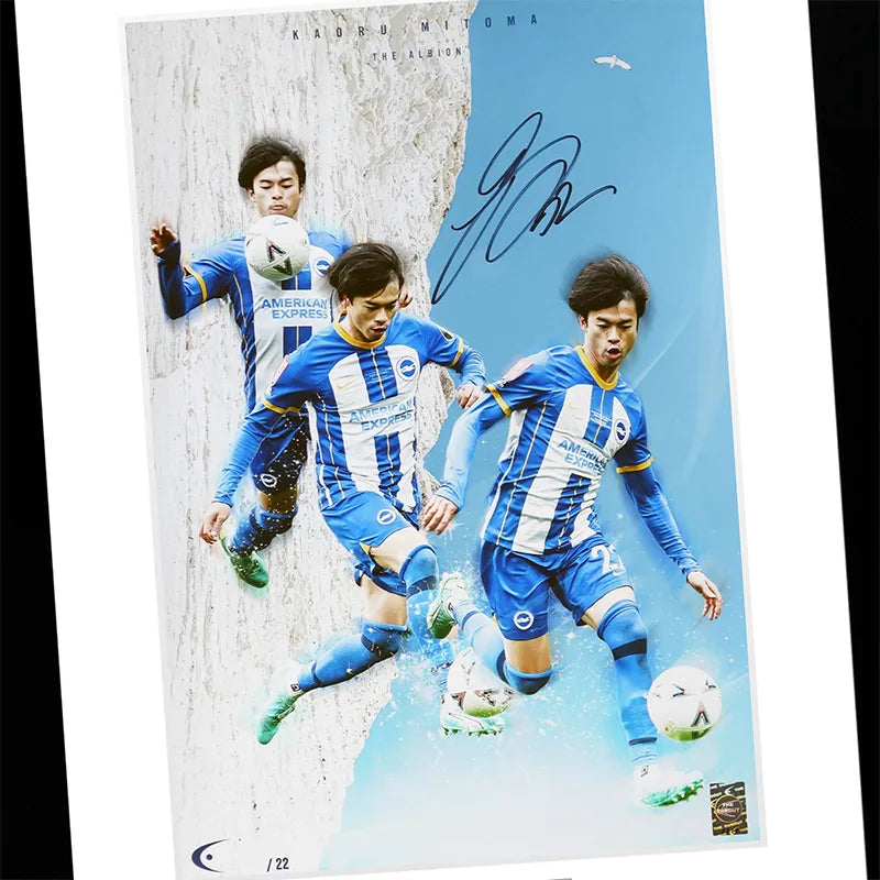 【メモラビリア】[世界限定22枚] 三笘薫直筆サイン入りグラフィックアート "The Albion"