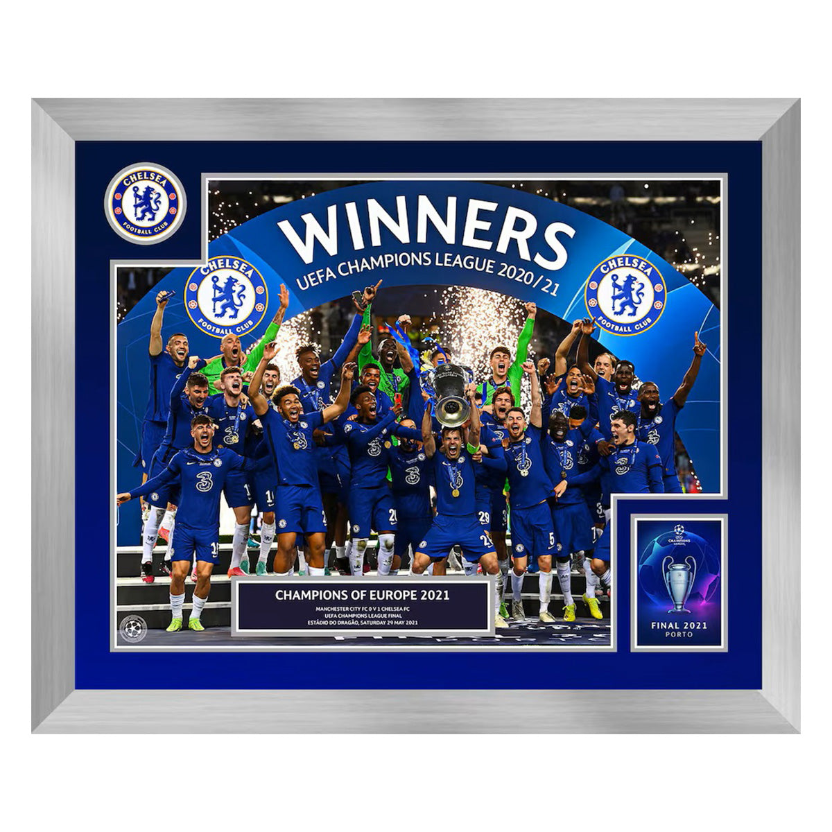 【UEFAチャンピオンズリーグ】 サッカー UCLファイナル 2021年 優勝のカップリフト フォト