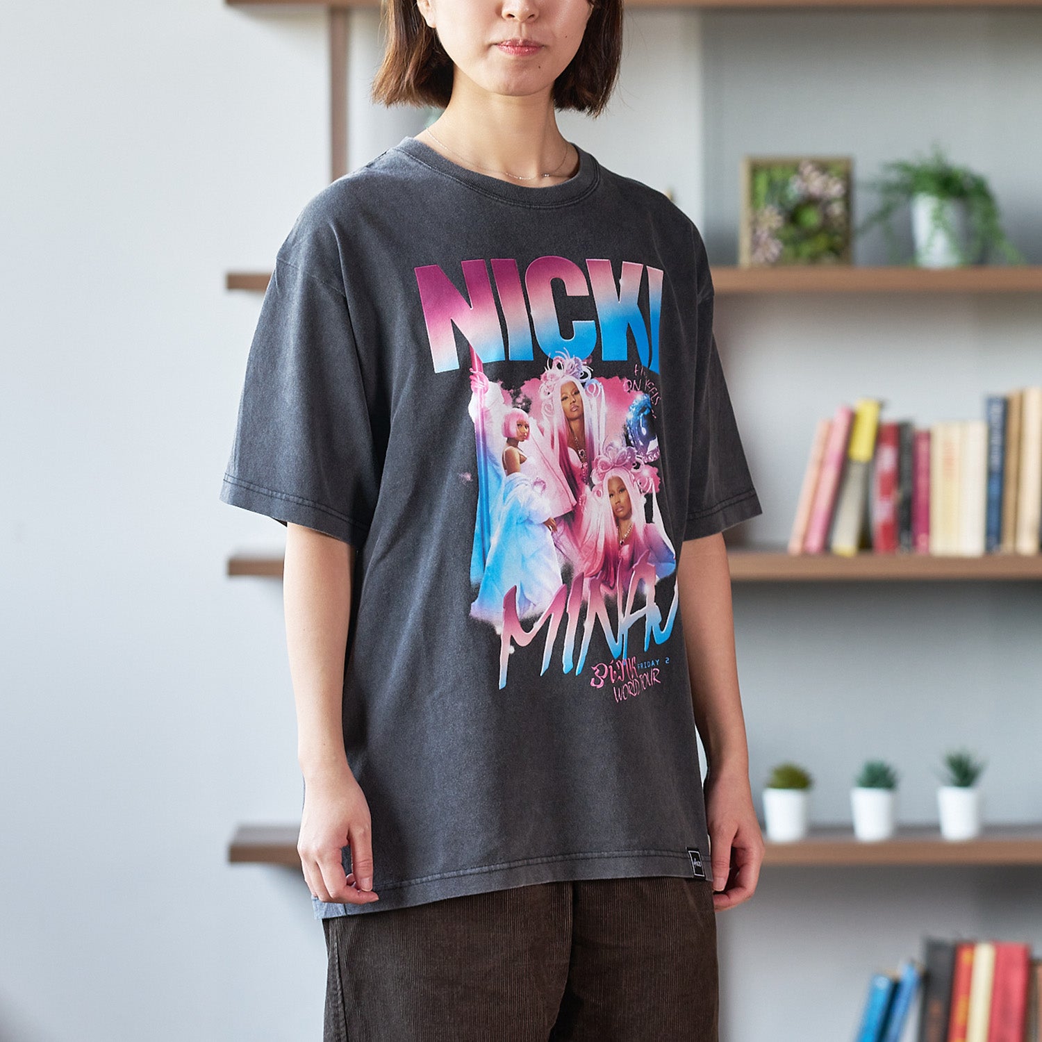 ニッキー・ミナージュ(NICKY MINAJ）PINK FRIDAY 2 WORLD TOUR Tシャツ【U/MUSIC】