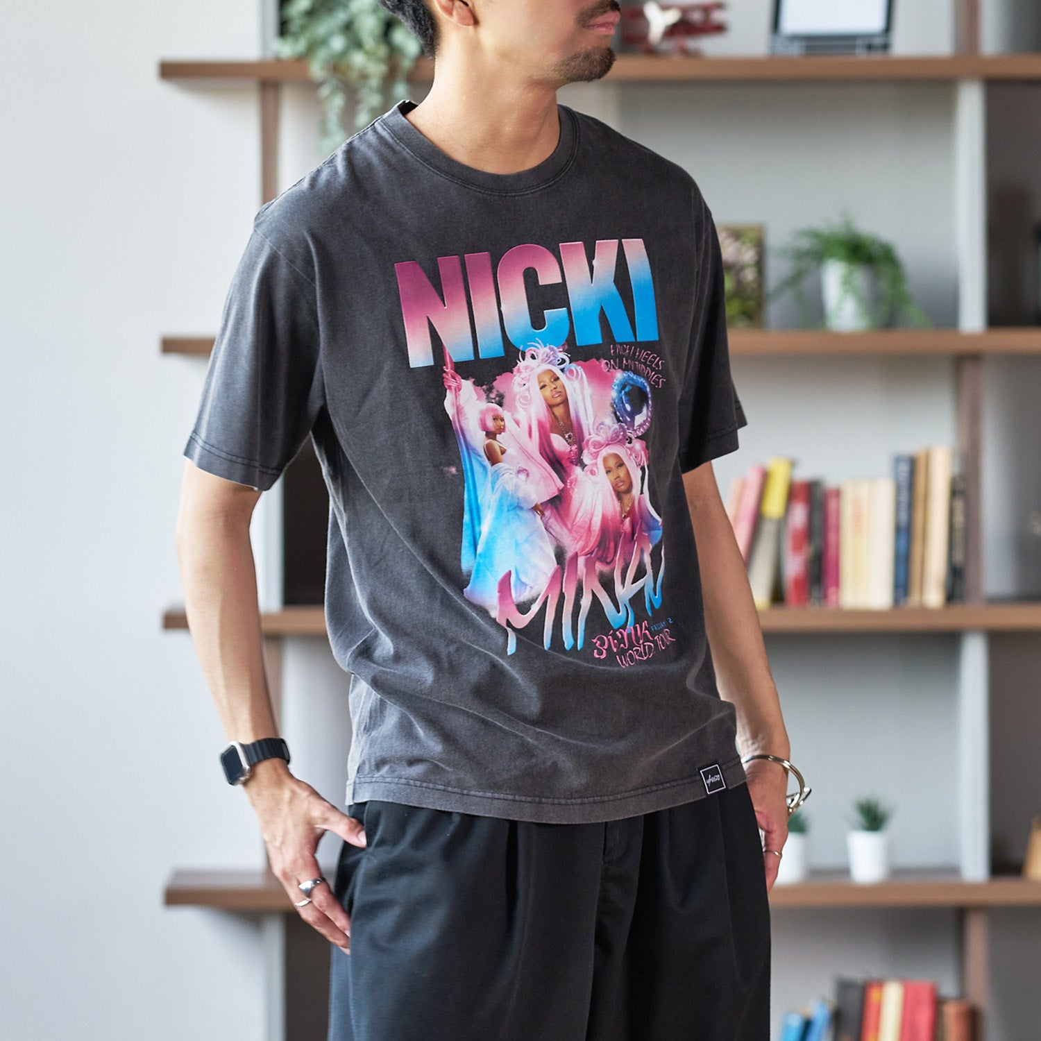 ニッキー・ミナージュ(NICKY MINAJ）PINK FRIDAY 2 WORLD TOUR Tシャツ