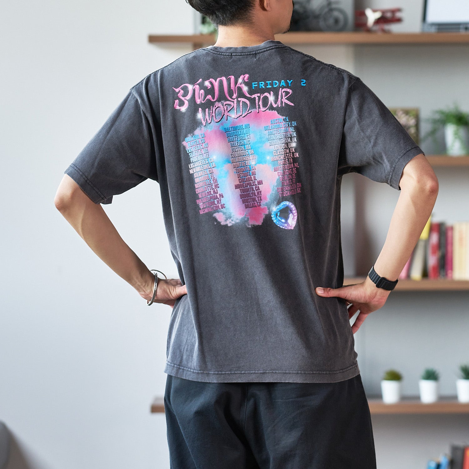 ニッキー・ミナージュ(NICKY MINAJ）PINK FRIDAY 2 WORLD TOUR Tシャツ【U/MUSIC】