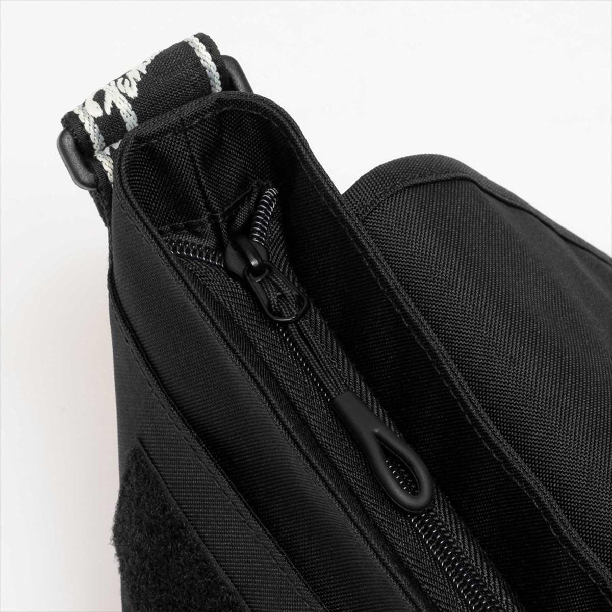 Fender メッセンジャーバッグ フェンダー／FENDER】 メッセンジャーバッグ スモールサイズ | WOWOW百貨店