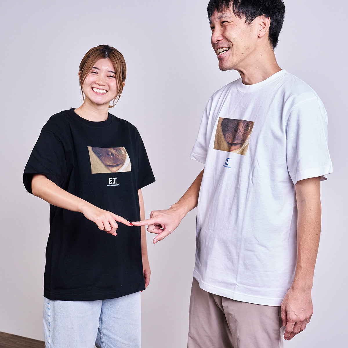 右：身長174cm Lサイズ着用、左：身長159cm Lサイズ着用