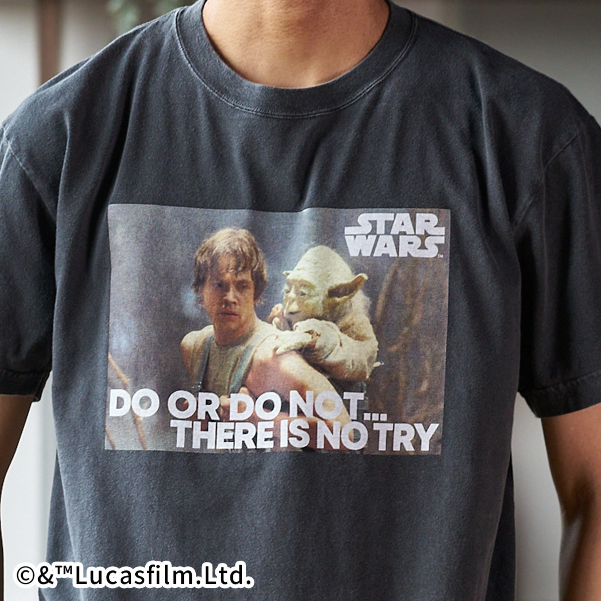映画『スター・ウォーズ』　グラフィックTシャツ　DO OR DO NOT… THERE IS NO TRY