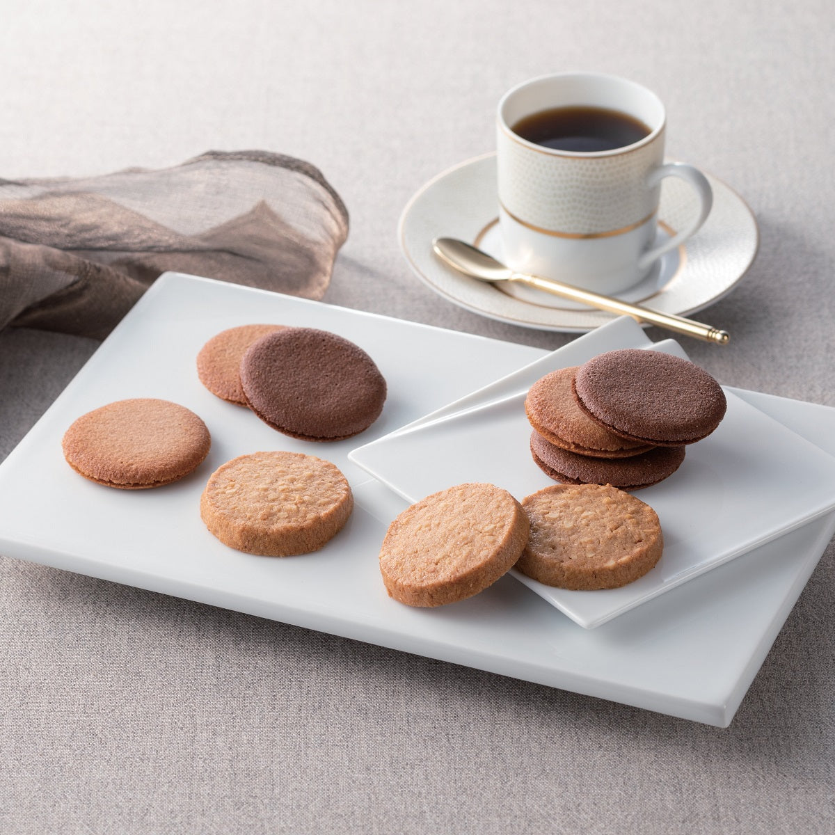 GODIVA】 ラングドシャクッキー アソートメント | WOWOW百貨店