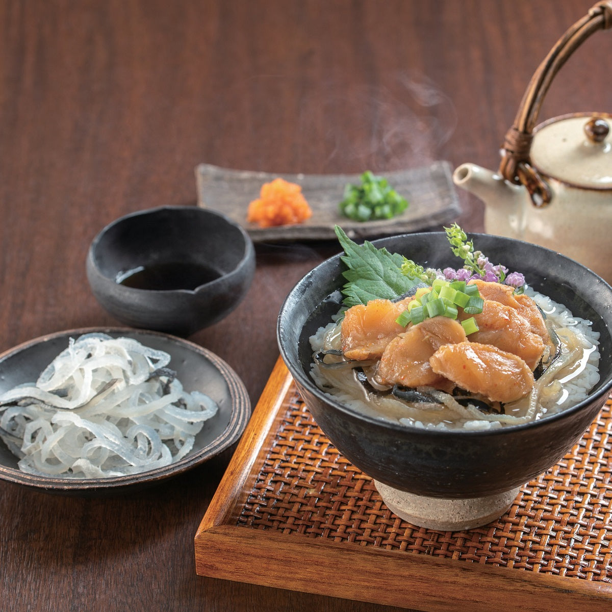 【関とら本店】 ふぐ漬け丼の具と皮刺し詰合せ