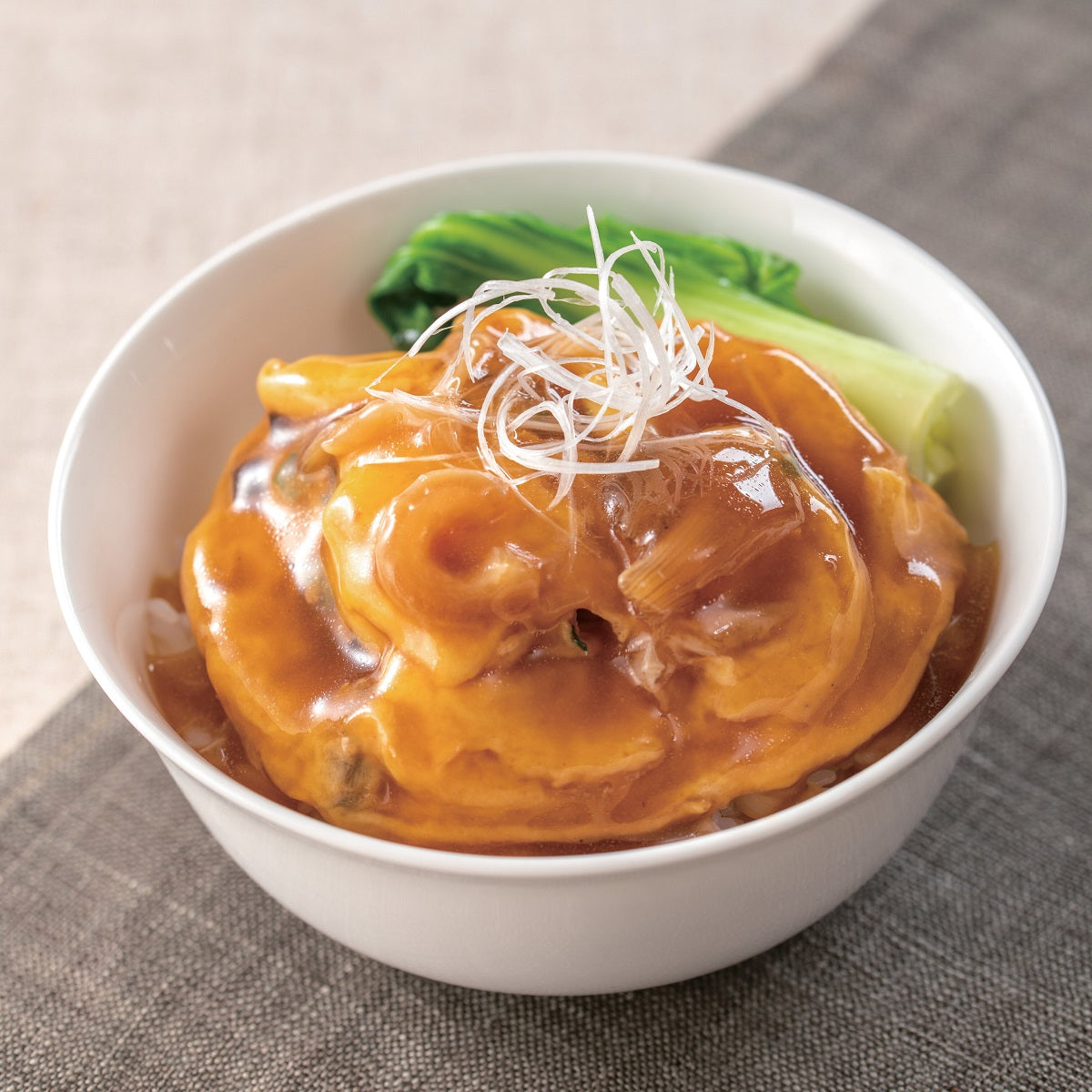 【古樹軒】 ふかひれ入り天津丼の具