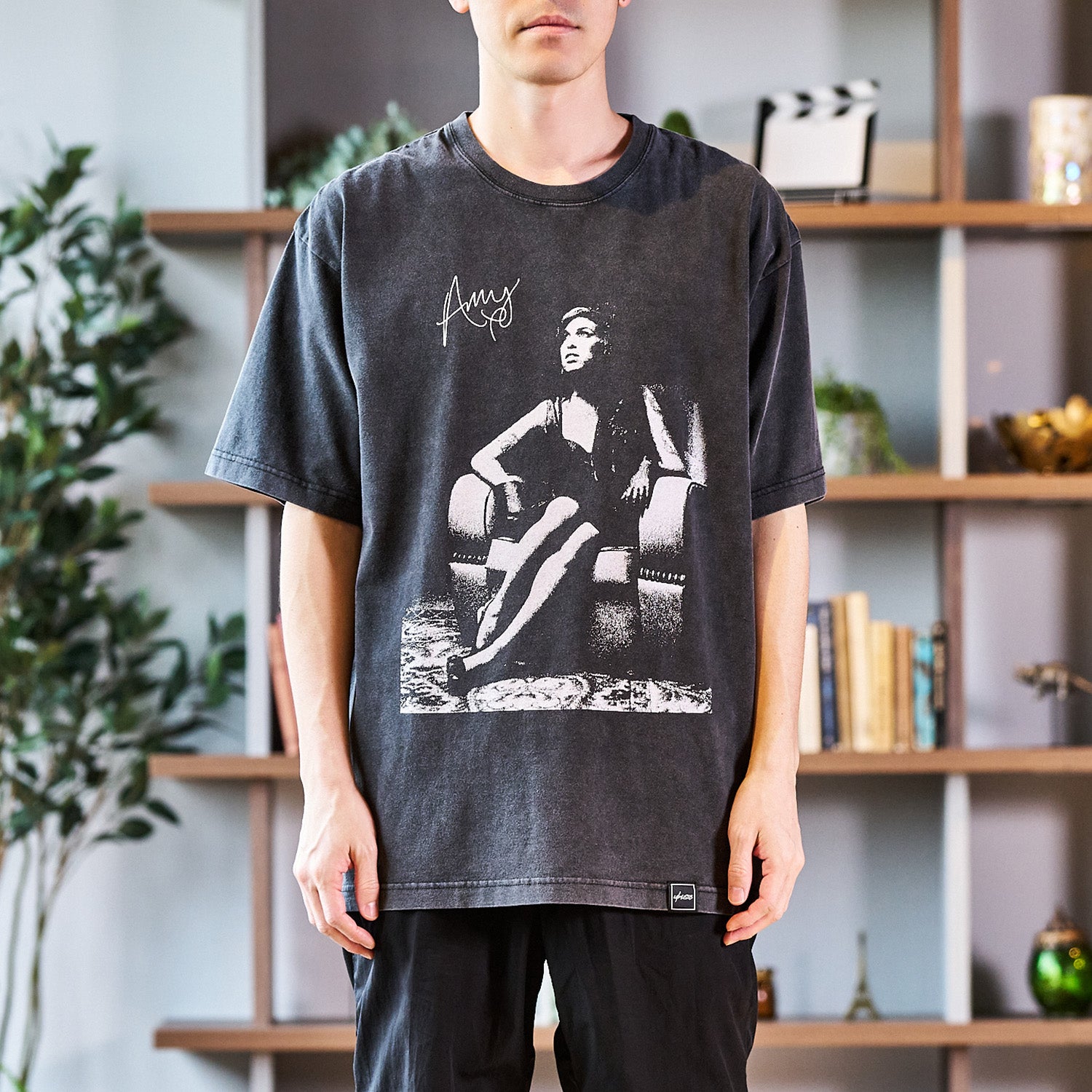 エイミー・ワインハウス 半袖Tシャツ（U/MUSIC）