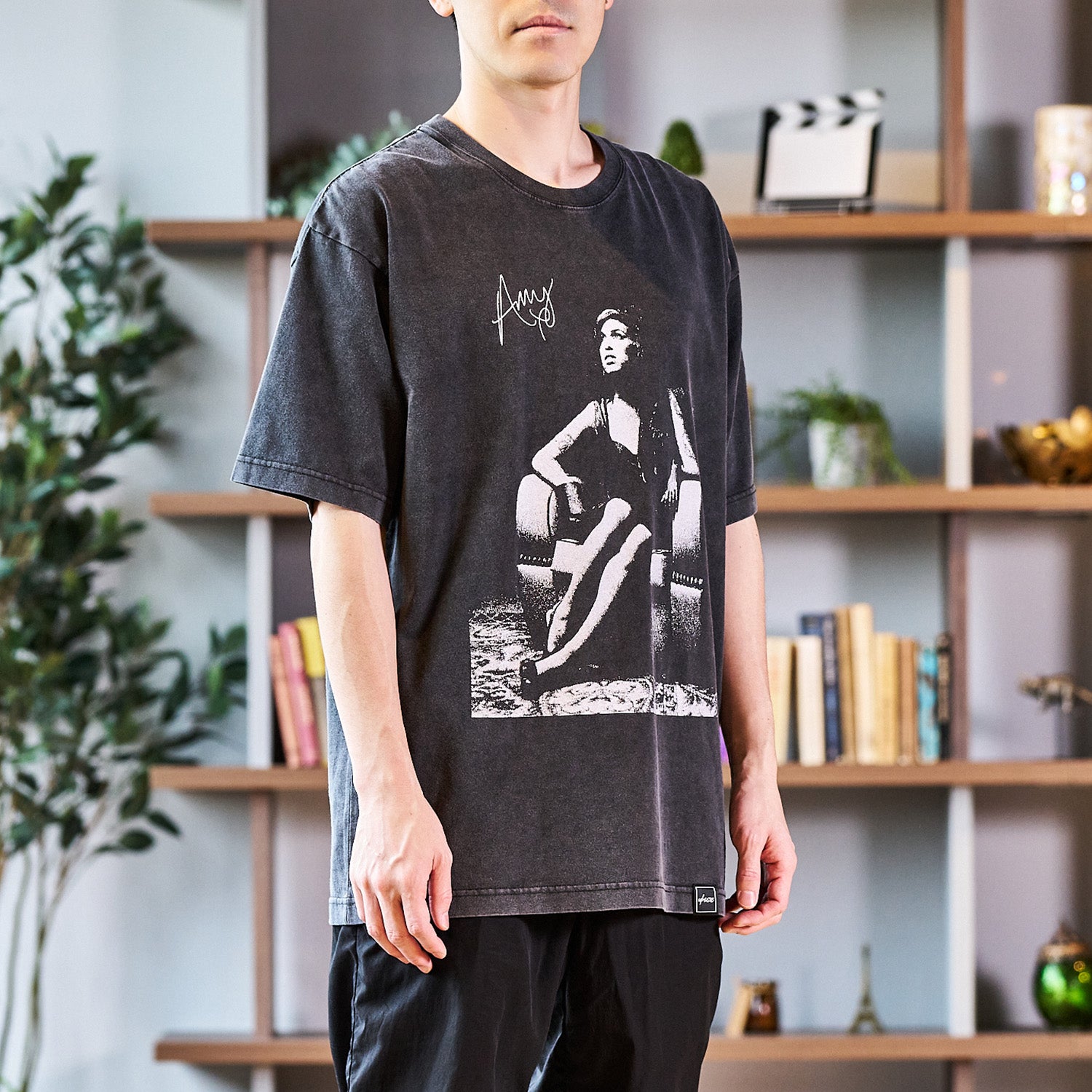 エイミー・ワインハウス 半袖Tシャツ（U/MUSIC）