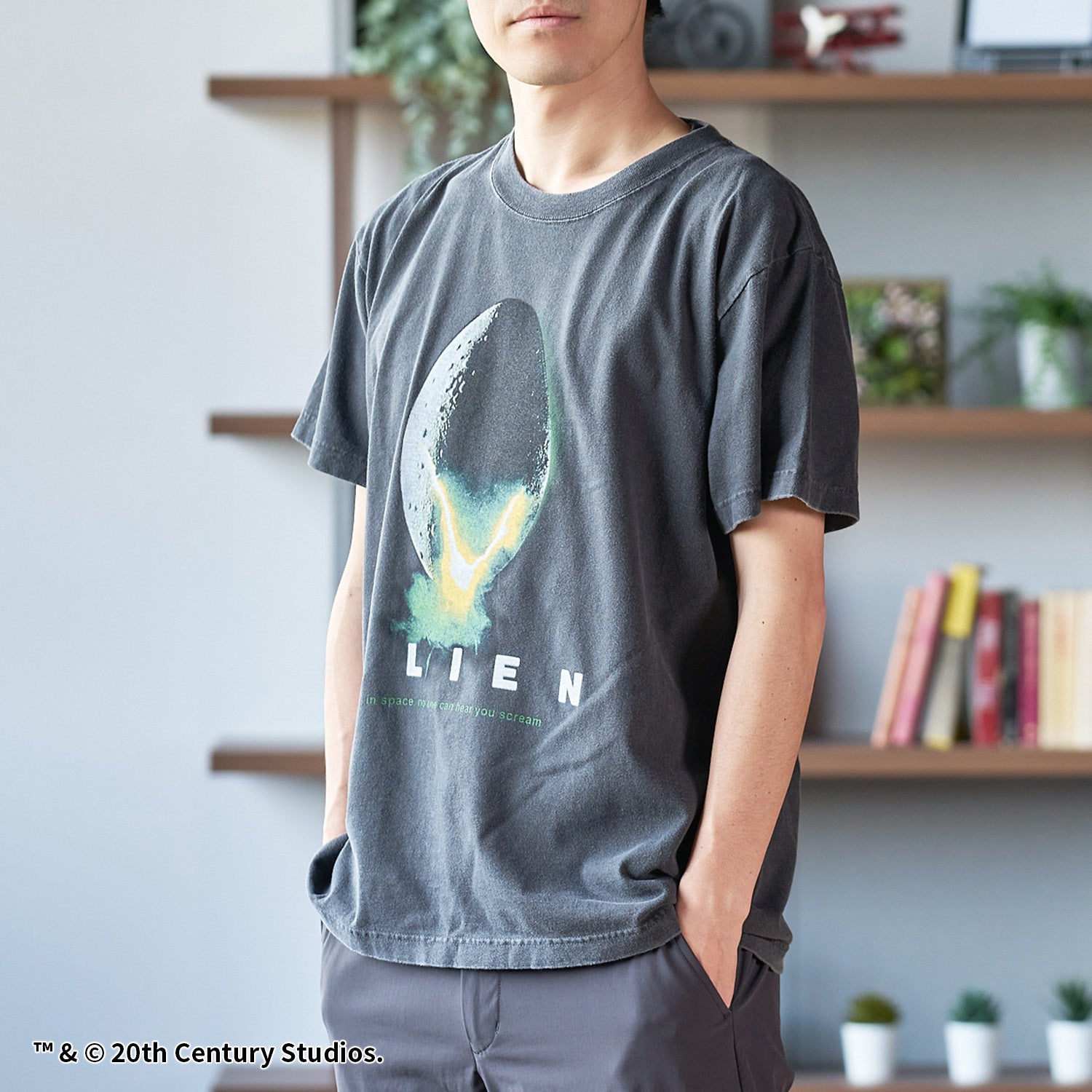 映画『エイリアン』デザインTシャツ | WOWOW百貨店