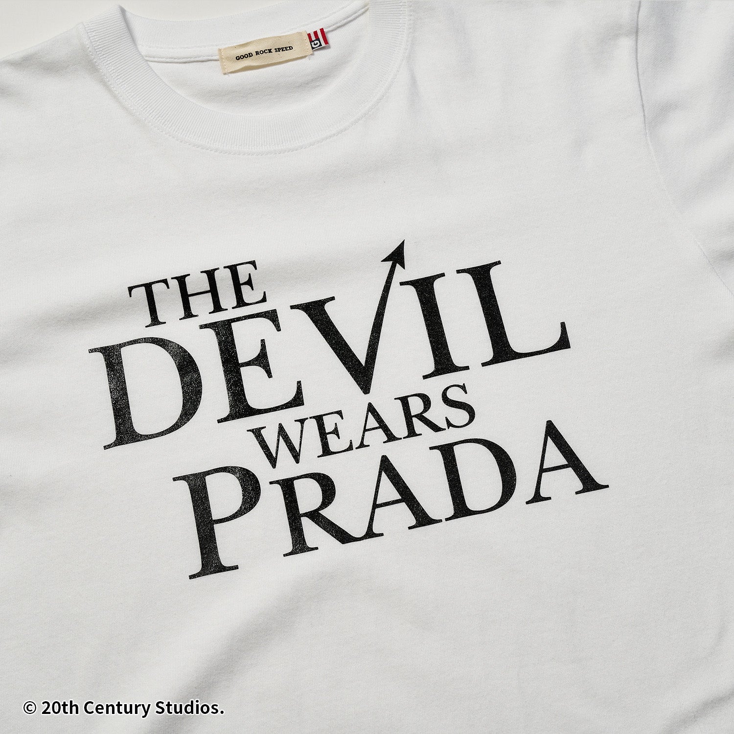 「プラダを着た悪魔」 デザインTシャツ　タイトル