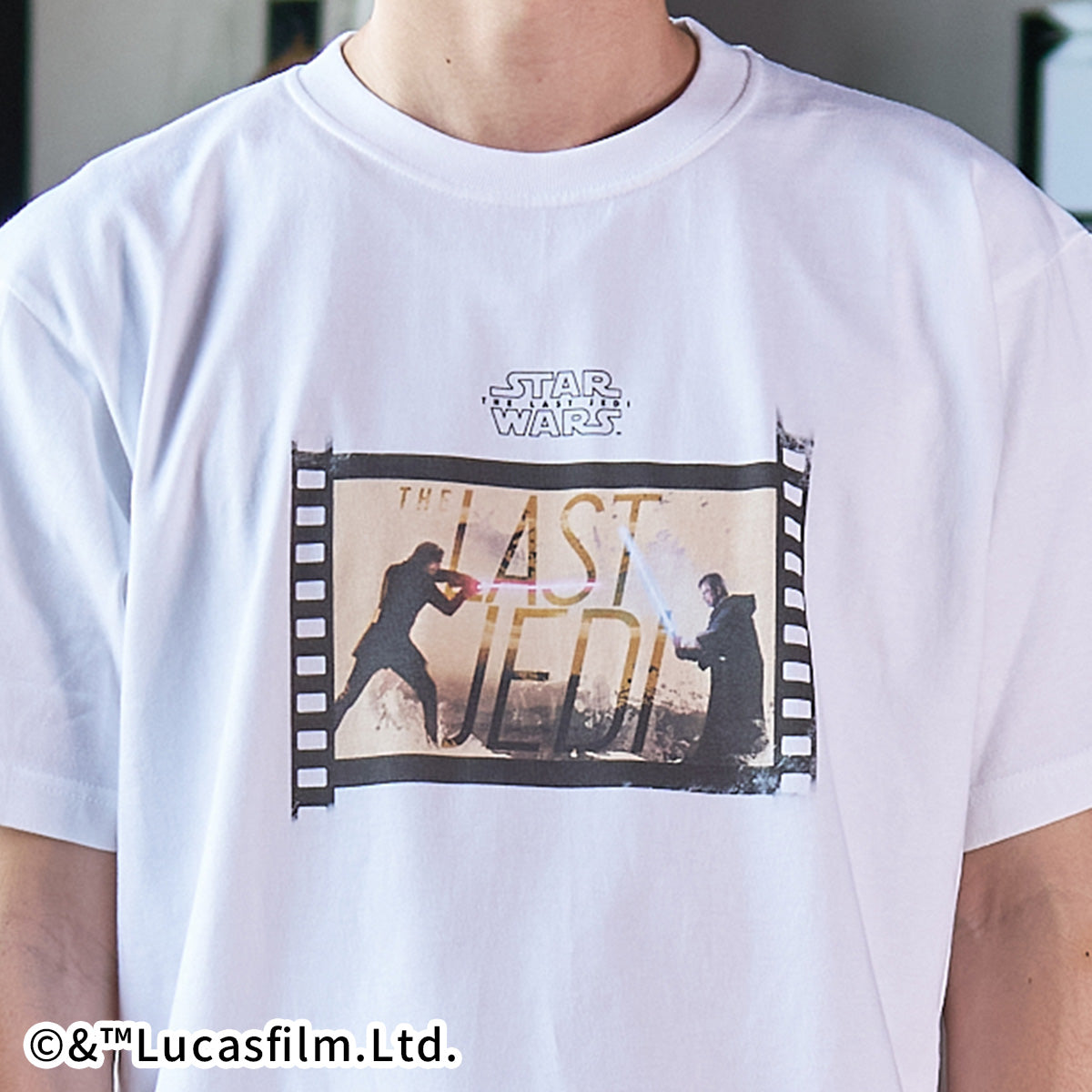 「スター・ウォーズ」ライトセーバーデュエル　Tシャツ　エピソード8