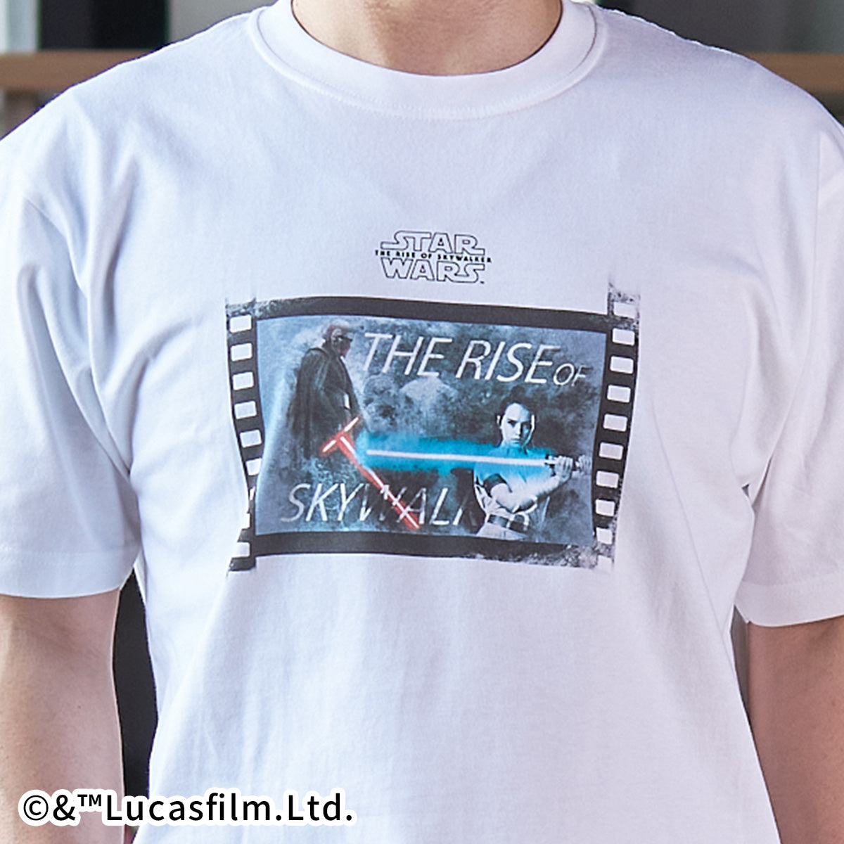 「スター・ウォーズ」ライトセーバーデュエル　Tシャツ　エピソード9