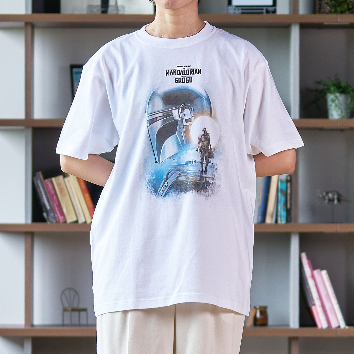 『スター・ウォーズ／マンダロリアン・アンド・グローグー』 Tシャツ　荒野の二人