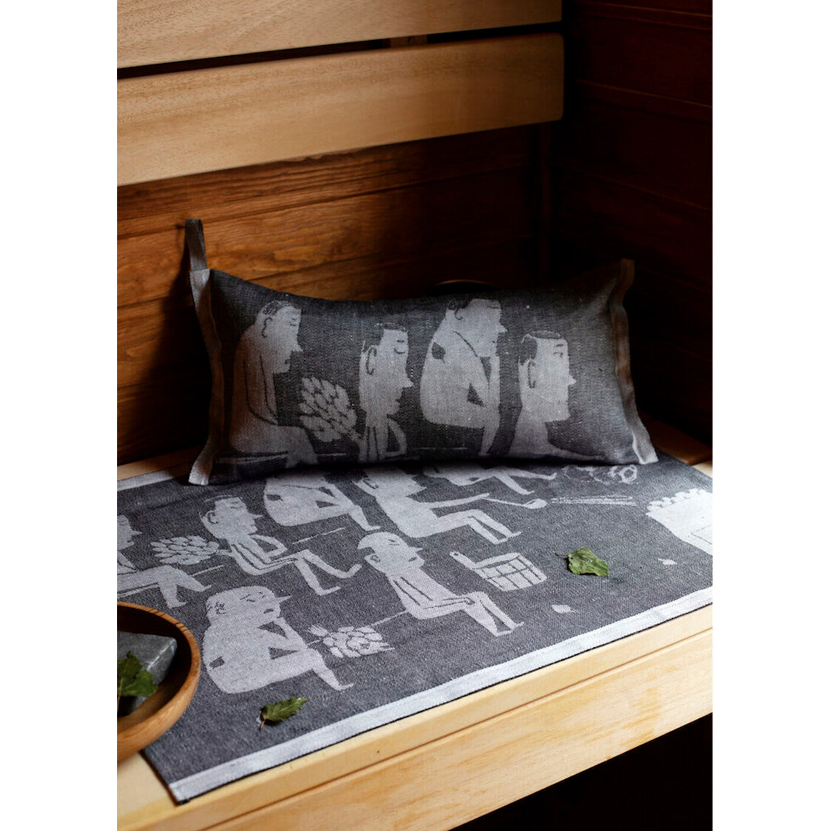 ラプアン カンクリのサウナカバー（MIESTEN SAUNA）