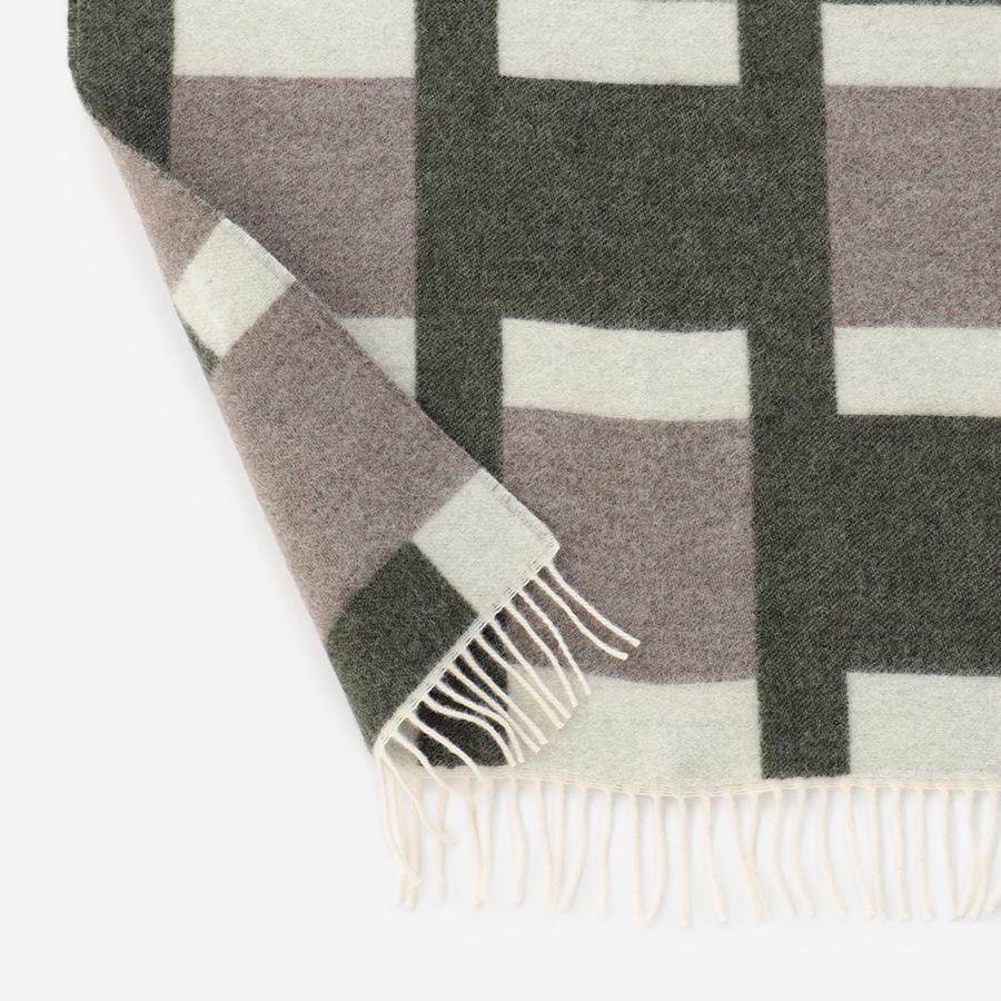 ラプアン カンクリのPUNOS ブランケット 130 x 180cm