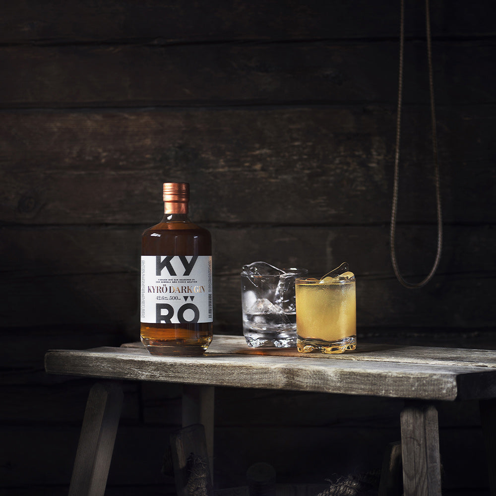 キュロ ダーク ジン  42.6％ 500ml